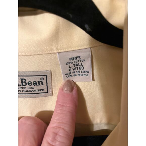 L.L. Bean means button in front shirt - Picture 5 of 6